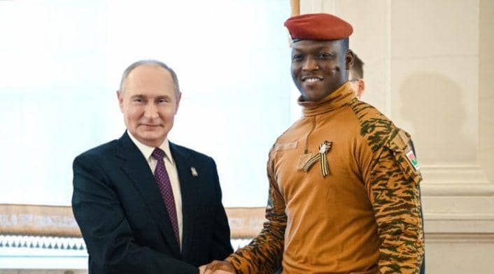 Ibrahim Traoré Chez Poutine : « Ni Armes, Ni Argent, Mais Transfert De Compétences Pour Le Burkina...», Et Réponse Immédiate De Poutine.