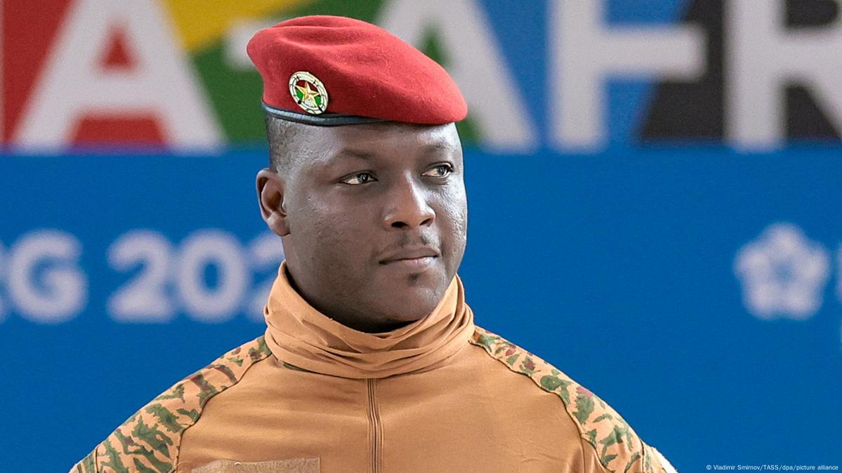 Burkina : Ibrahim Traoré Pour Une Formation Patriotique Et Civique Des Bacheliers