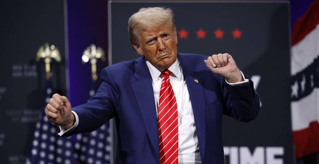 USA : Une Salle De Bal Pour Trump À La Maison Blanche ( Entre Gestion Des Dossiers Du Monde Et Pas De Danse)